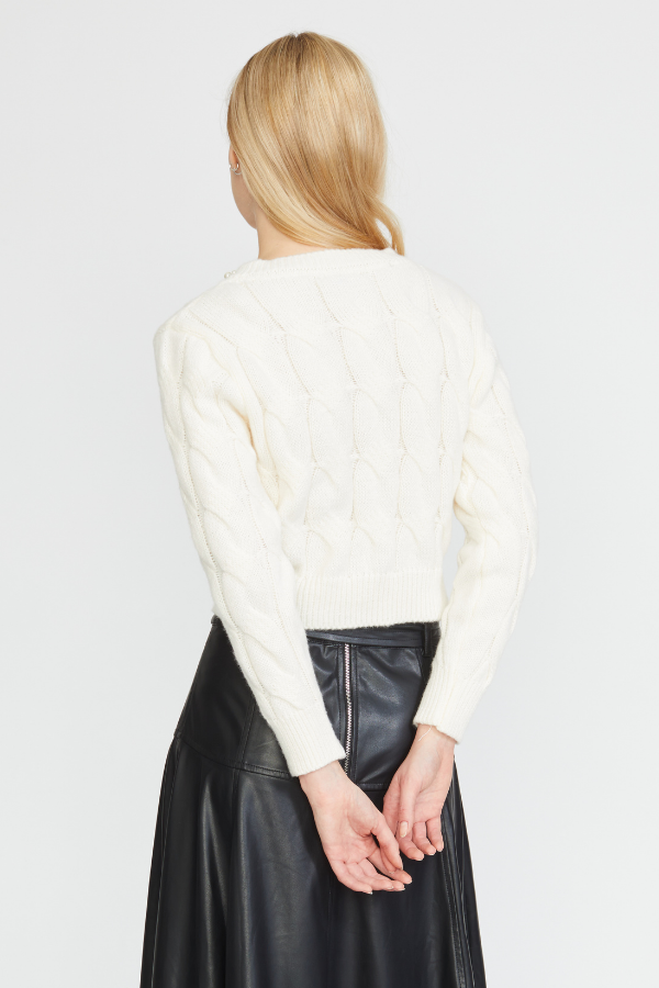 CABLE CARDIGAN W/ PEARL TRIM IN CREAM