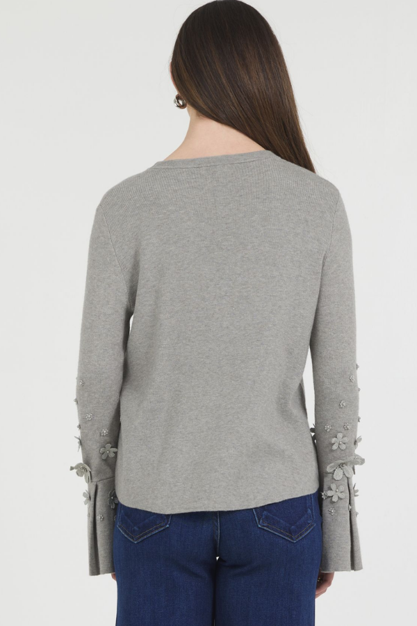 FLOWER TRIMMED TRUMPET SLV PULLOVER SWEATER