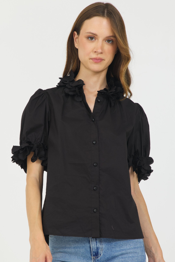 S/S BUTTON DOWN SHIRT W/3D FLOWER TRIM BLACK