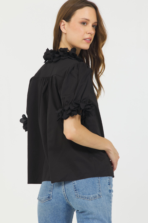 S/S BUTTON DOWN SHIRT W/3D FLOWER TRIM BLACK