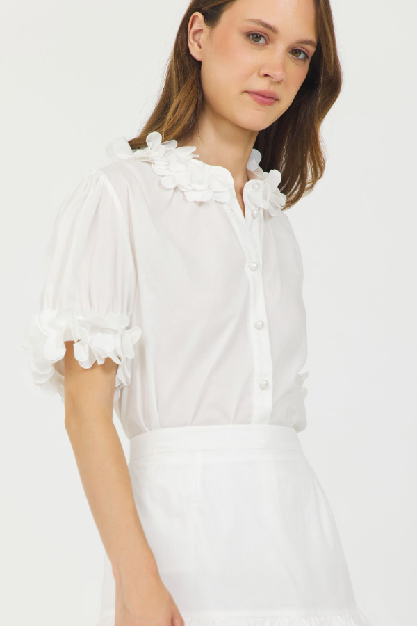 S/S BUTTON DOWN SHIRT W/3D FLOWER TRIM WHITE