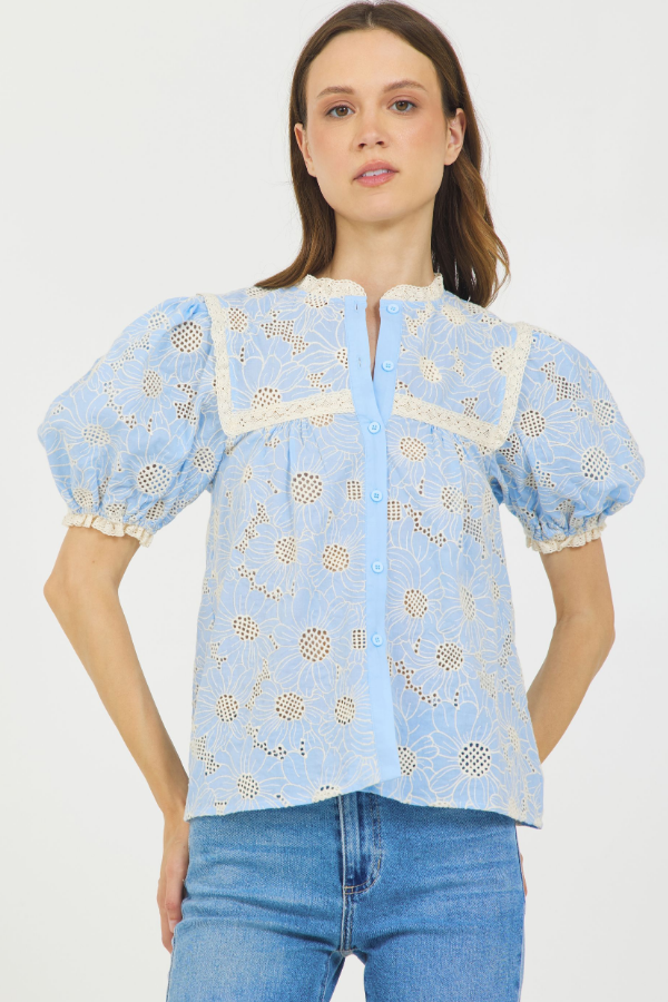 EMBROIDERY S/S BUTTON DOWN SHIRT SKY