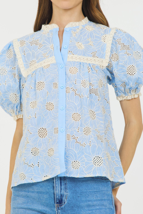 EMBROIDERY S/S BUTTON DOWN SHIRT SKY