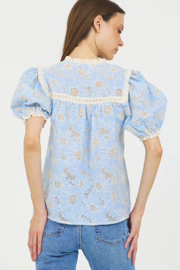 EMBROIDERY S/S BUTTON DOWN SHIRT SKY