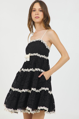 STRAPPY DRESS W/CONTRAST BOW TRIM BLACK