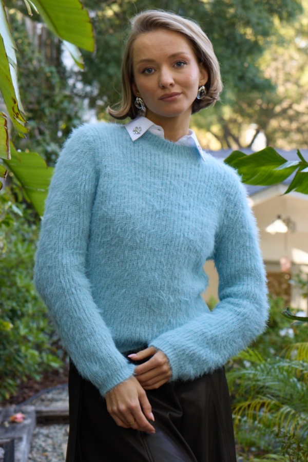FUZZY PULLOVER SWEATER